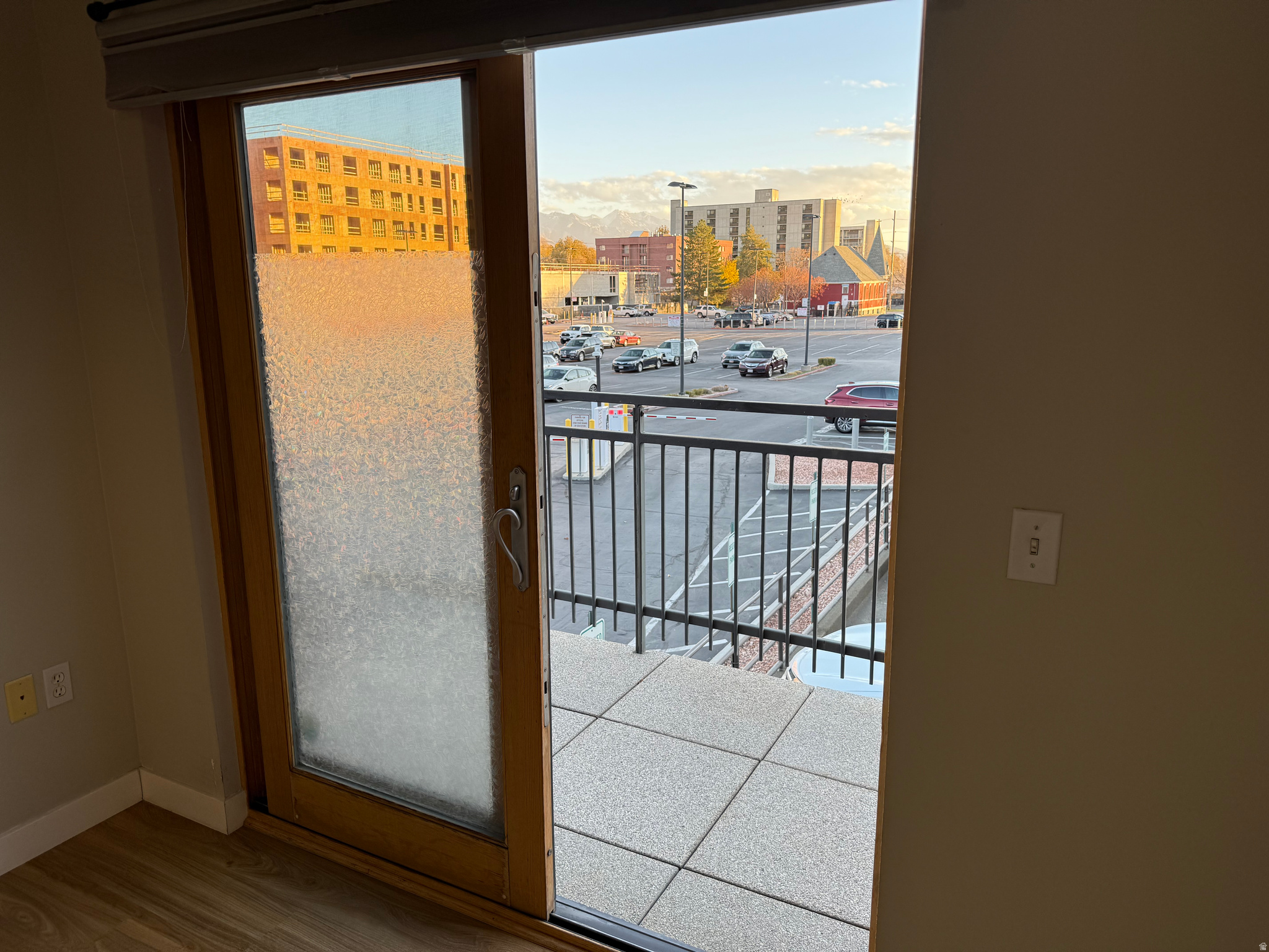 LIBRARY SQUARE - Residential