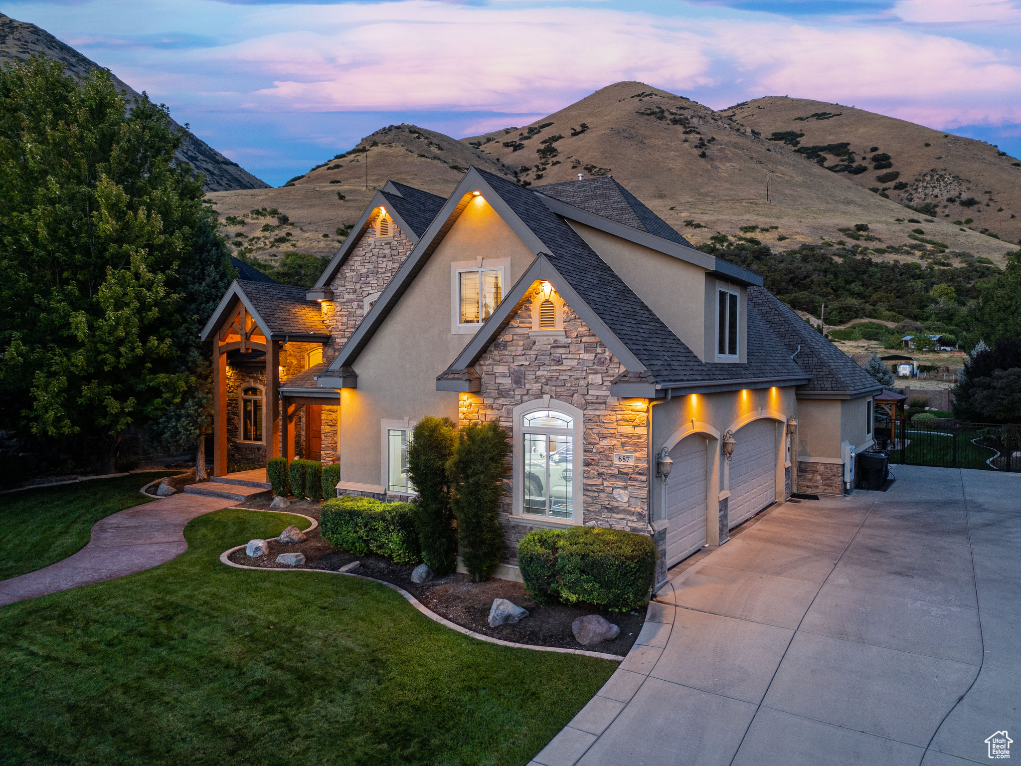 CHERRY CREEK - Residential