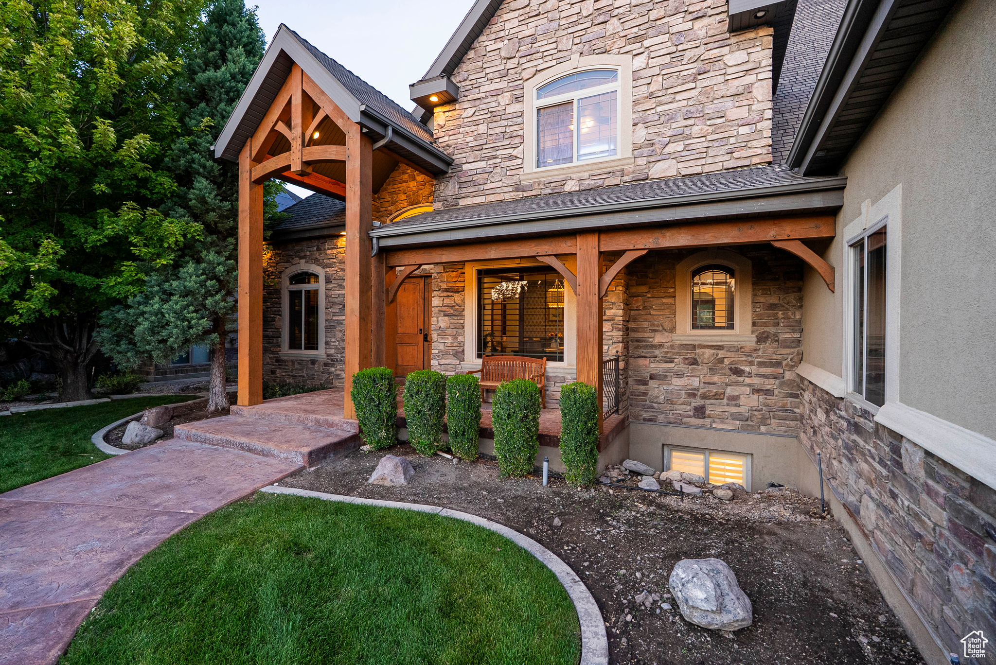 CHERRY CREEK - Residential