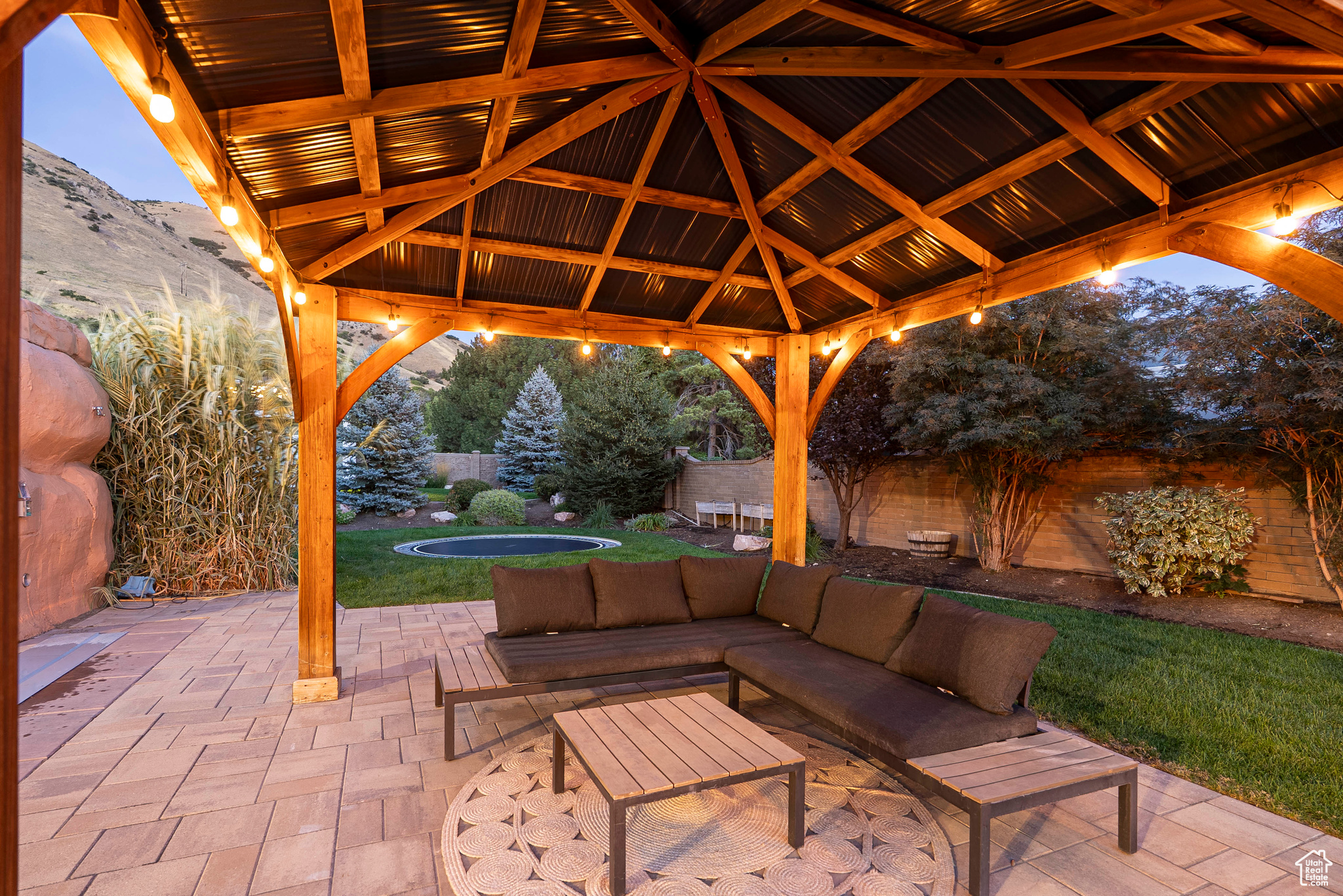 CHERRY CREEK - Residential
