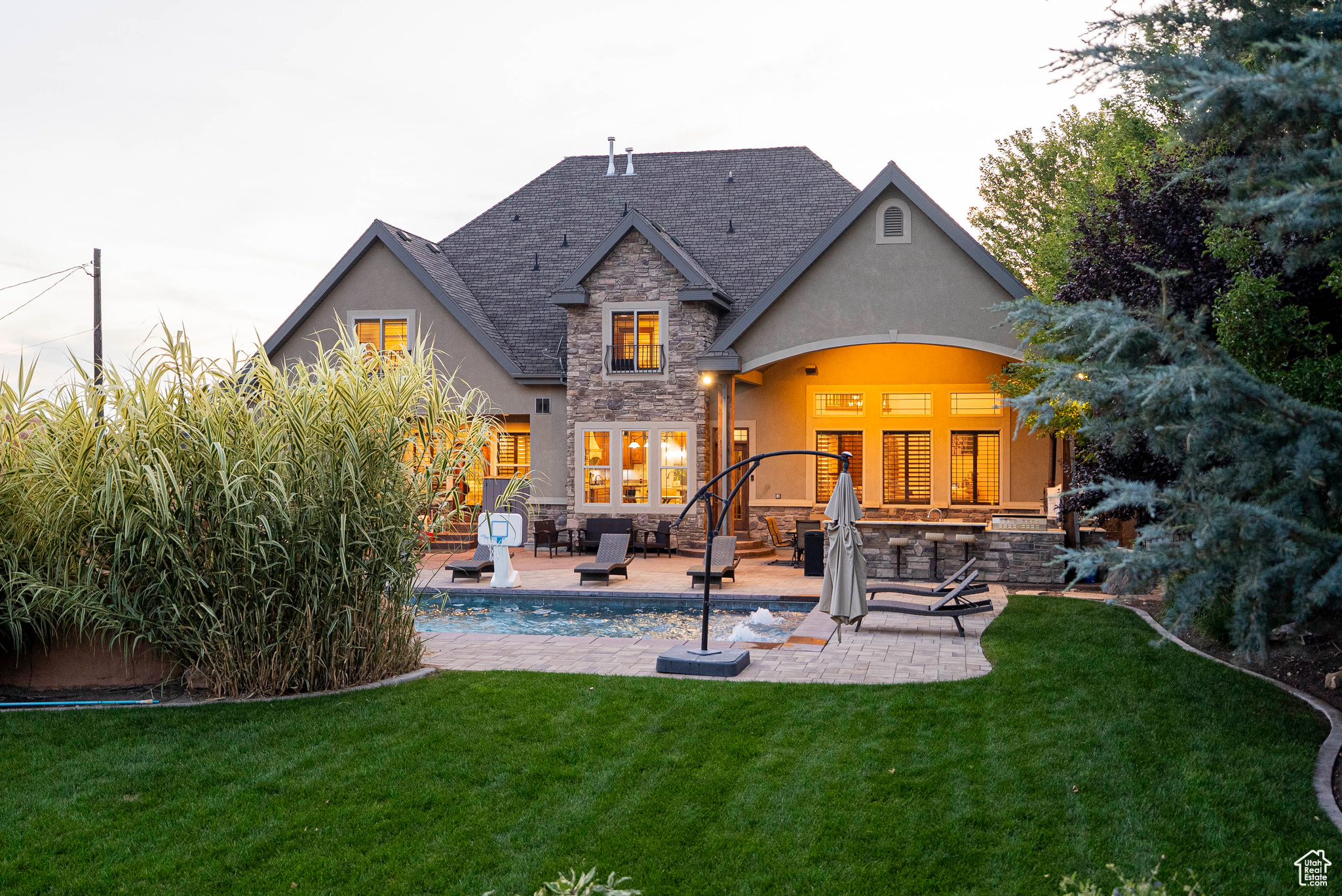 CHERRY CREEK - Residential