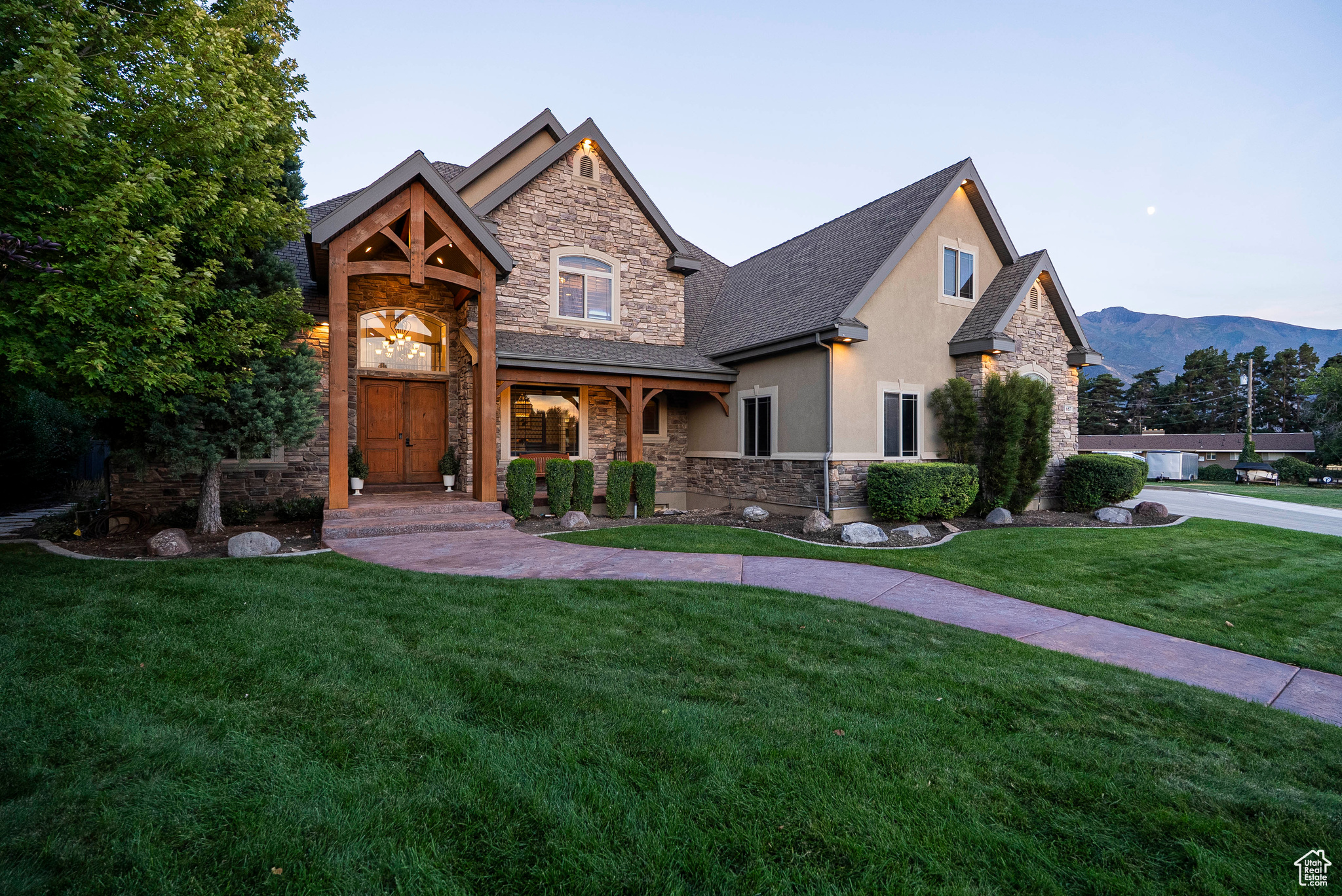 CHERRY CREEK - Residential