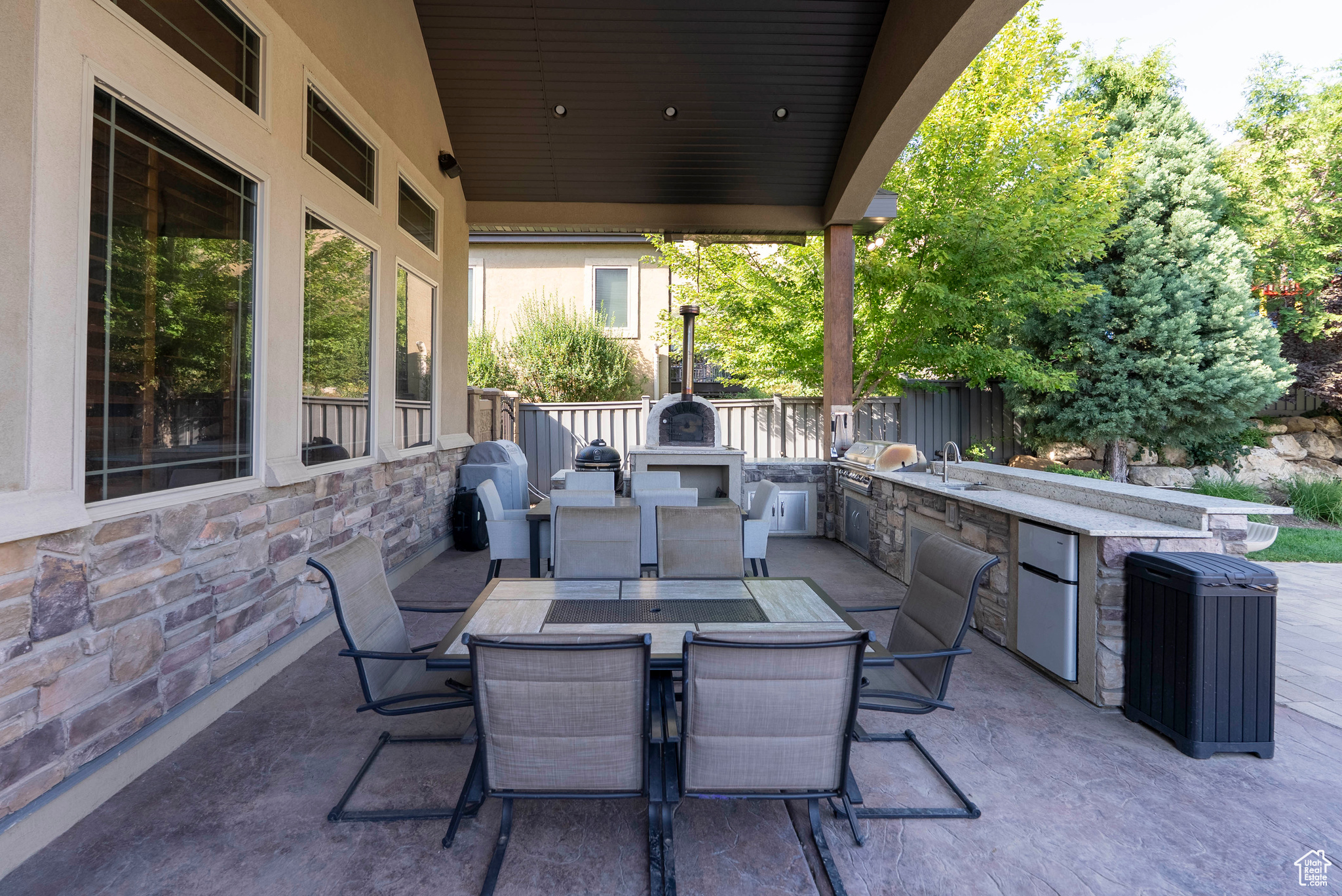 CHERRY CREEK - Residential