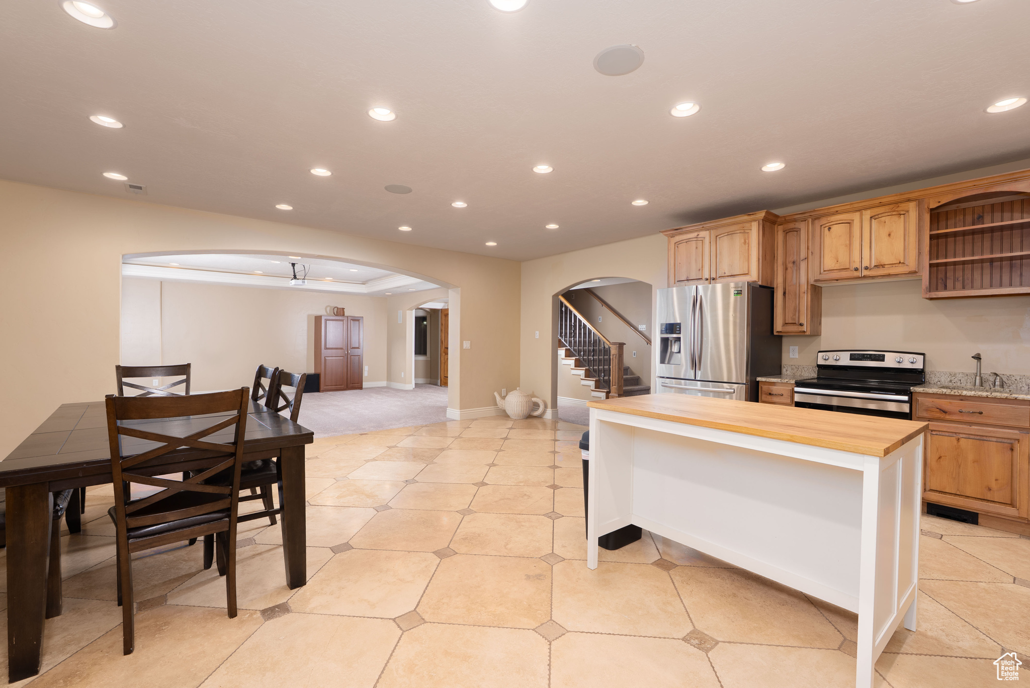 CHERRY CREEK - Residential