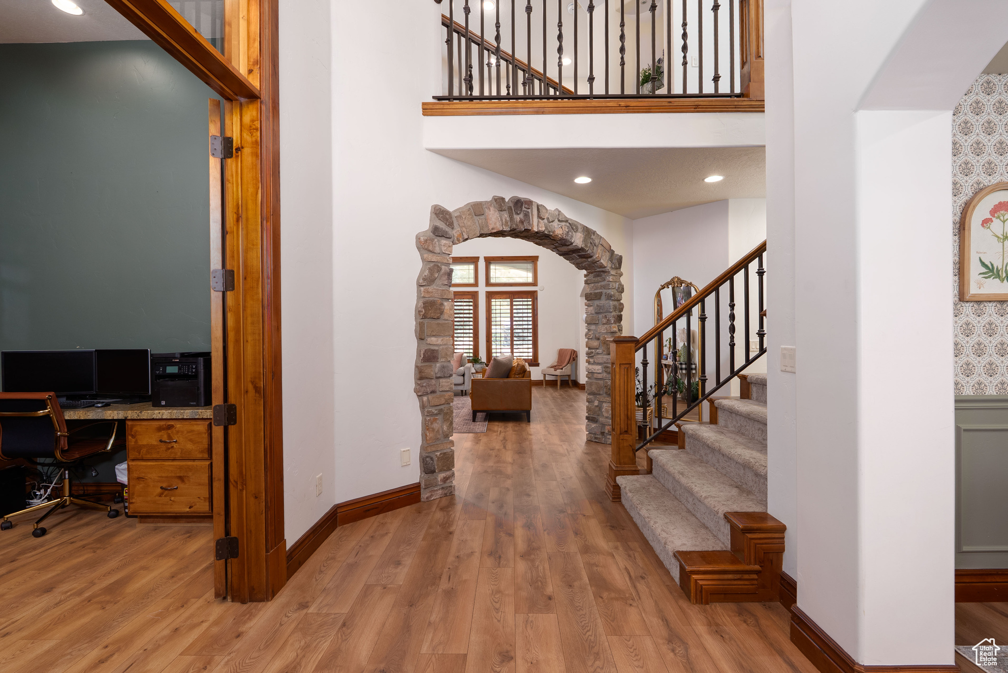 CHERRY CREEK - Residential