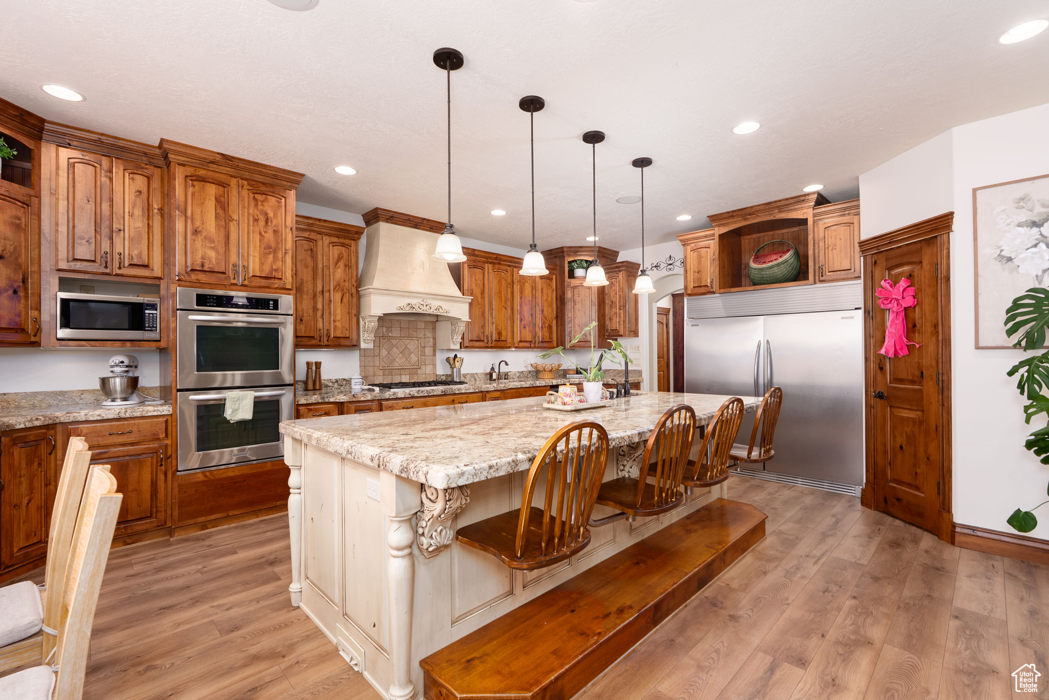 CHERRY CREEK - Residential