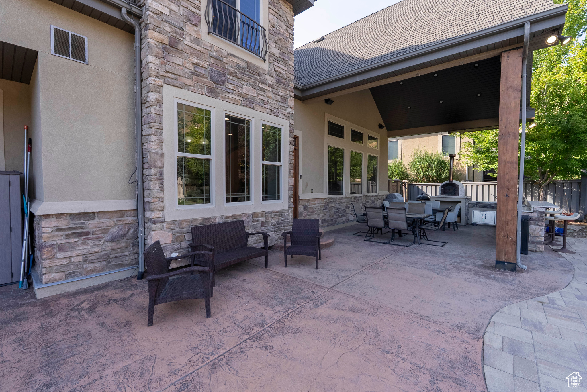 CHERRY CREEK - Residential