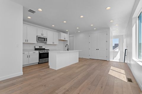 Tiny photo for 3931 W RED CLOVER DR, Lehi, UT 84043 (MLS # 2126969)