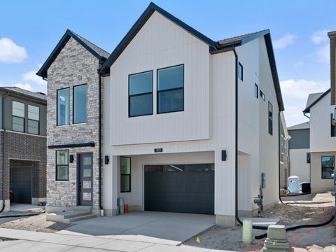 Tiny photo for 3931 W RED CLOVER DR, Lehi, UT 84043 (MLS # 2126969)