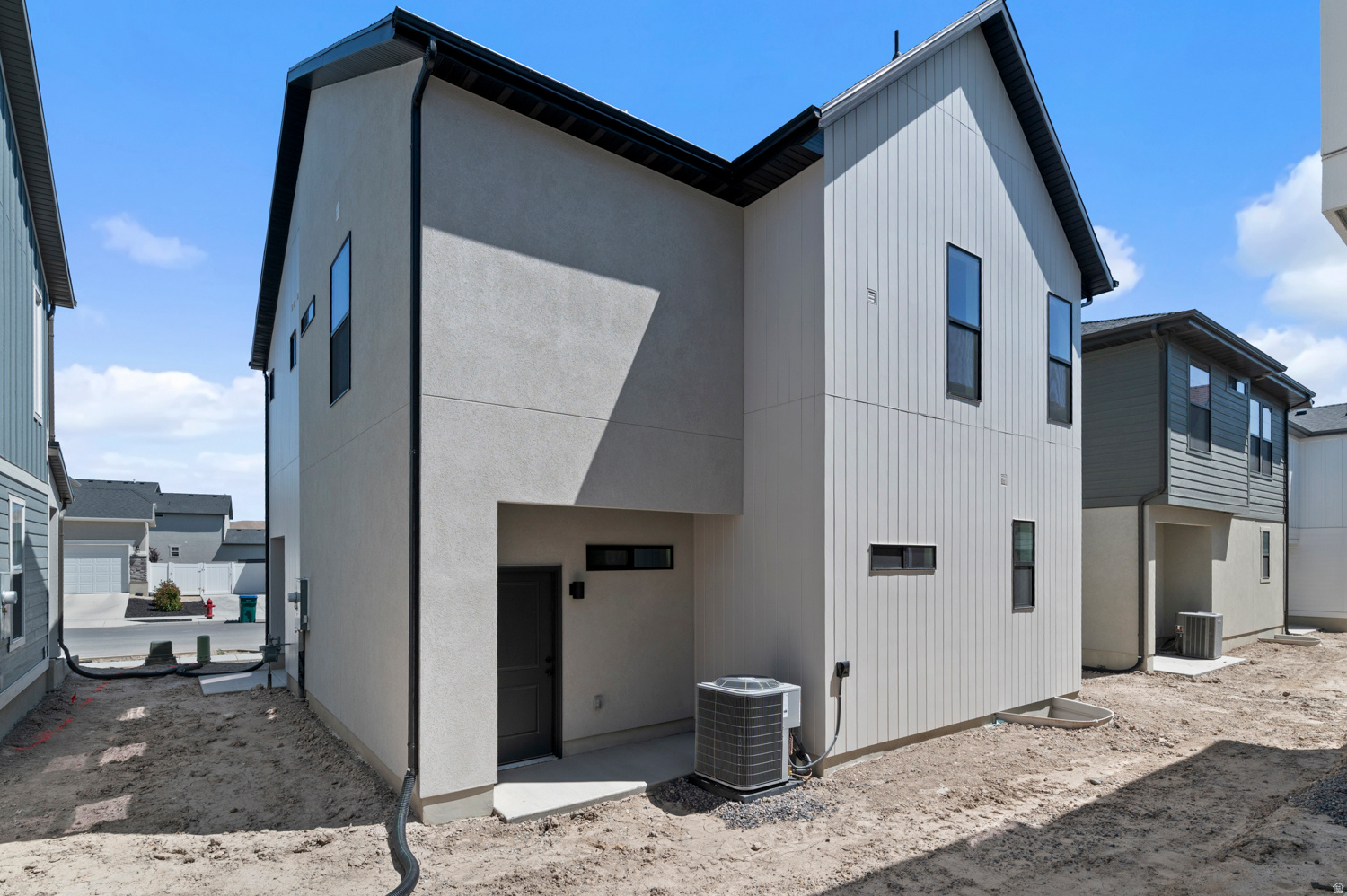 HOLBROOK PLACE E VILLAS 649 - Residential