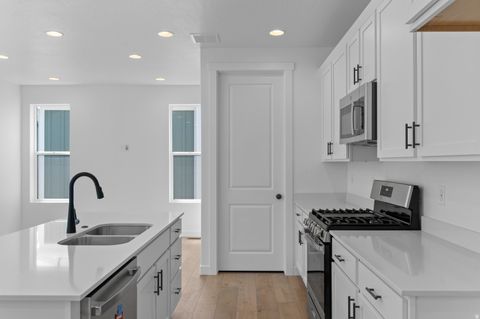 Tiny photo for 3931 W RED CLOVER DR, Lehi, UT 84043 (MLS # 2126969)