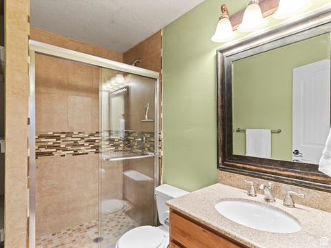 Tiny photo for 456 W ASPEN GATE LN S, South Jordan, UT 84095 (MLS # 2119319)