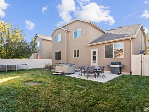 Tiny photo for 456 W ASPEN GATE LN S, South Jordan, UT 84095 (MLS # 2119319)