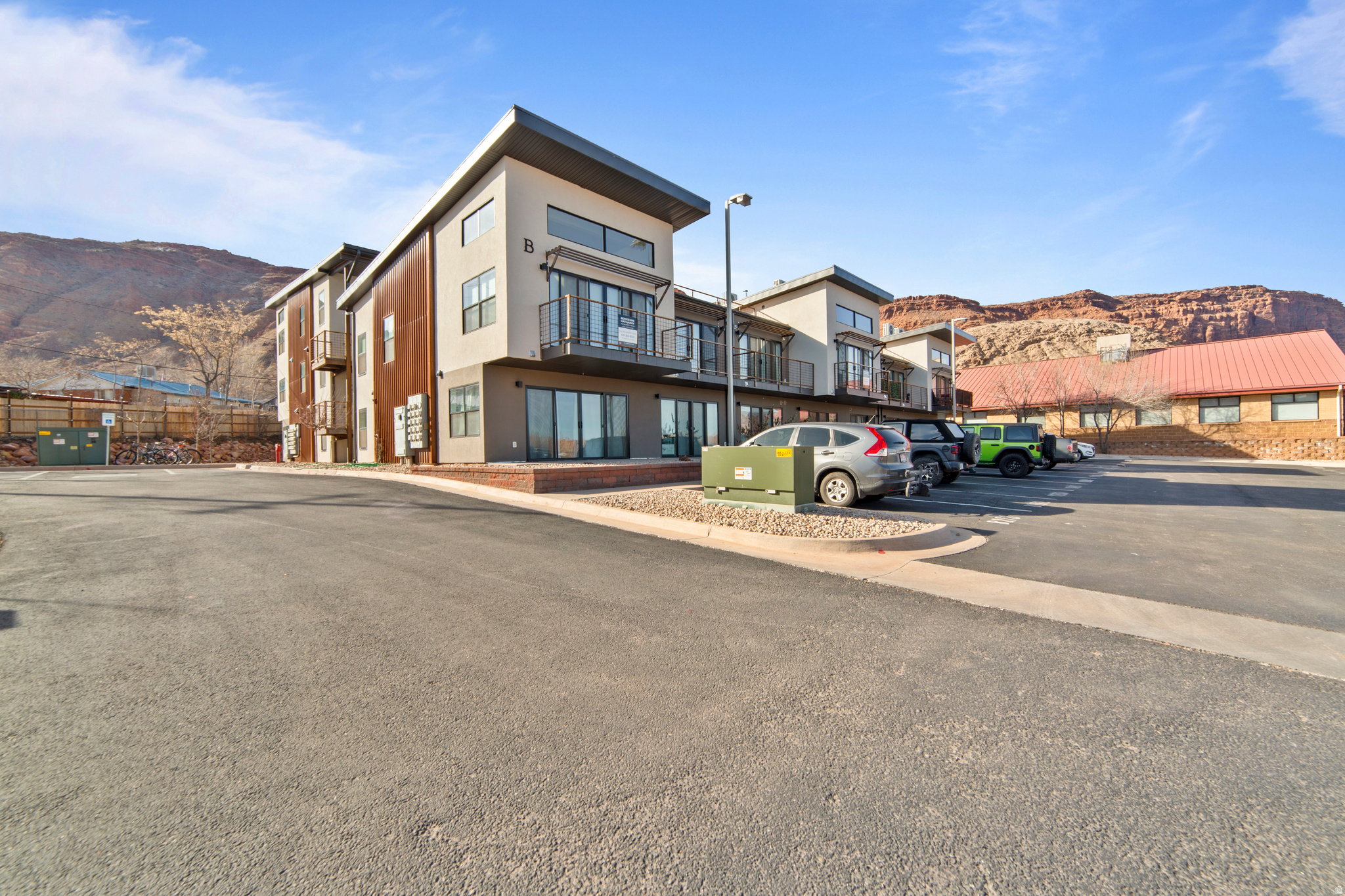 KANE CREEK CONDOS - Residential