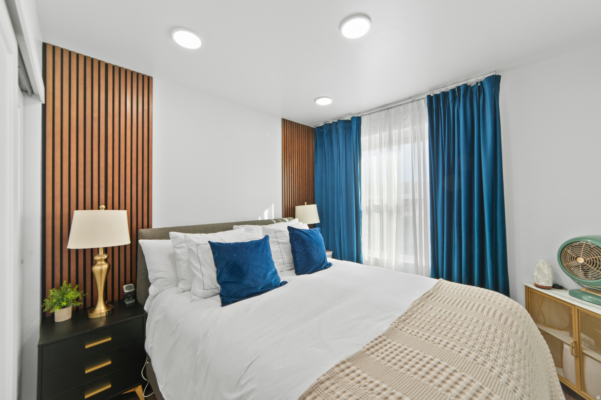 KANE CREEK CONDOS - Residential