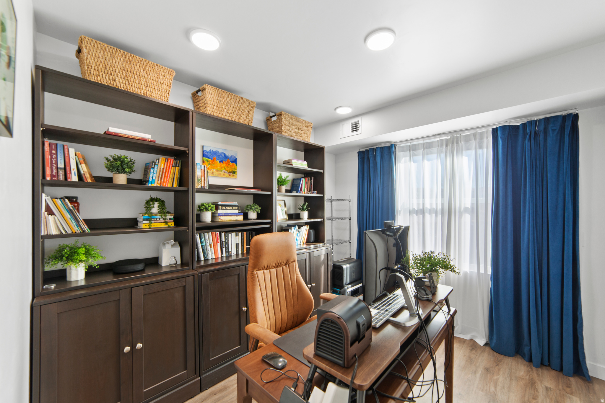 KANE CREEK CONDOS - Residential