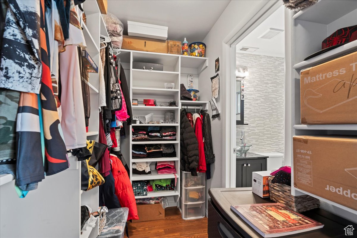 WOOD POINT CONDO - Residential