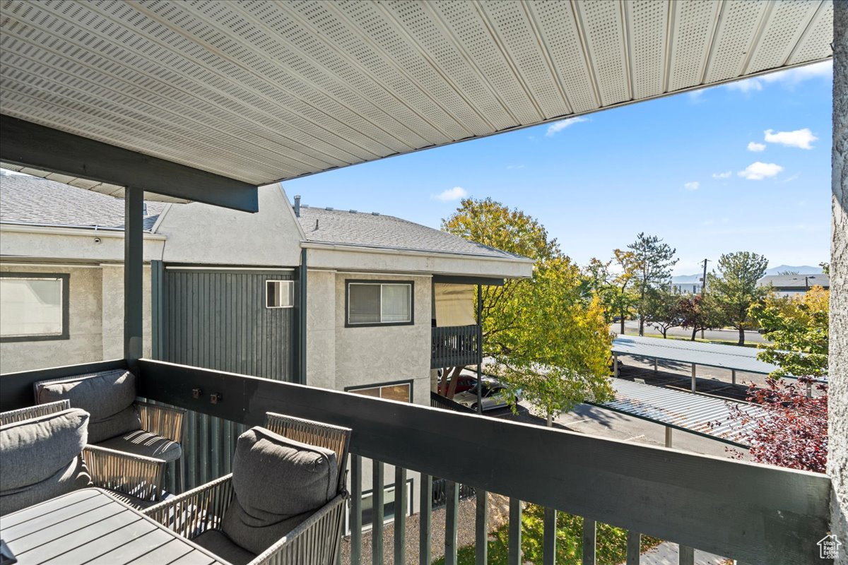 WOOD POINT CONDO - Residential