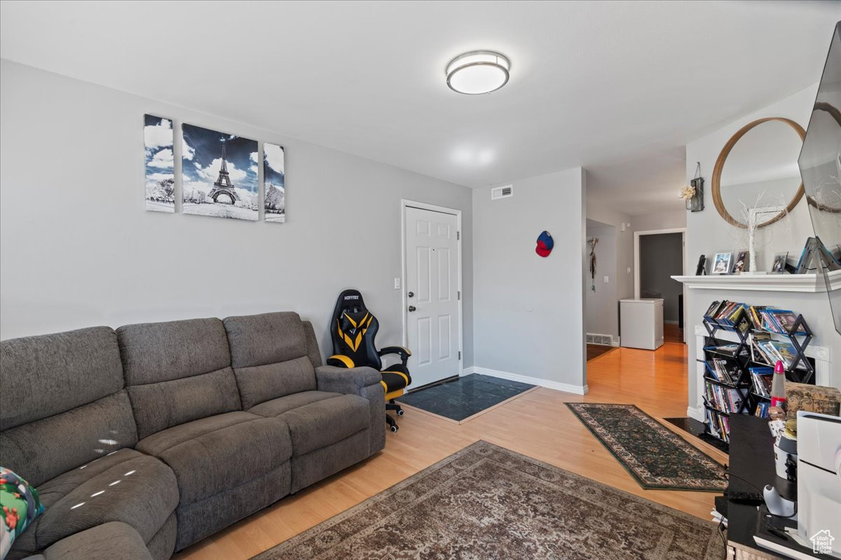 WOOD POINT CONDO - Residential