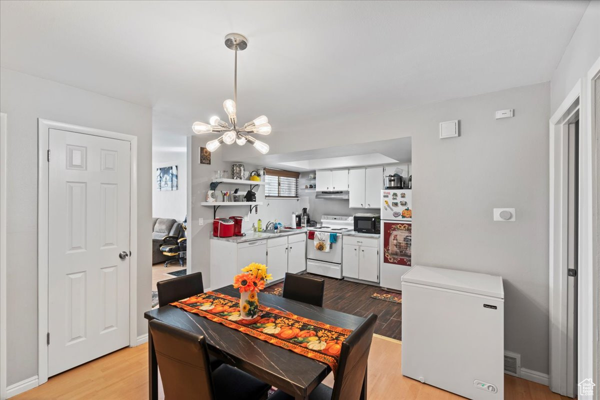 WOOD POINT CONDO - Residential