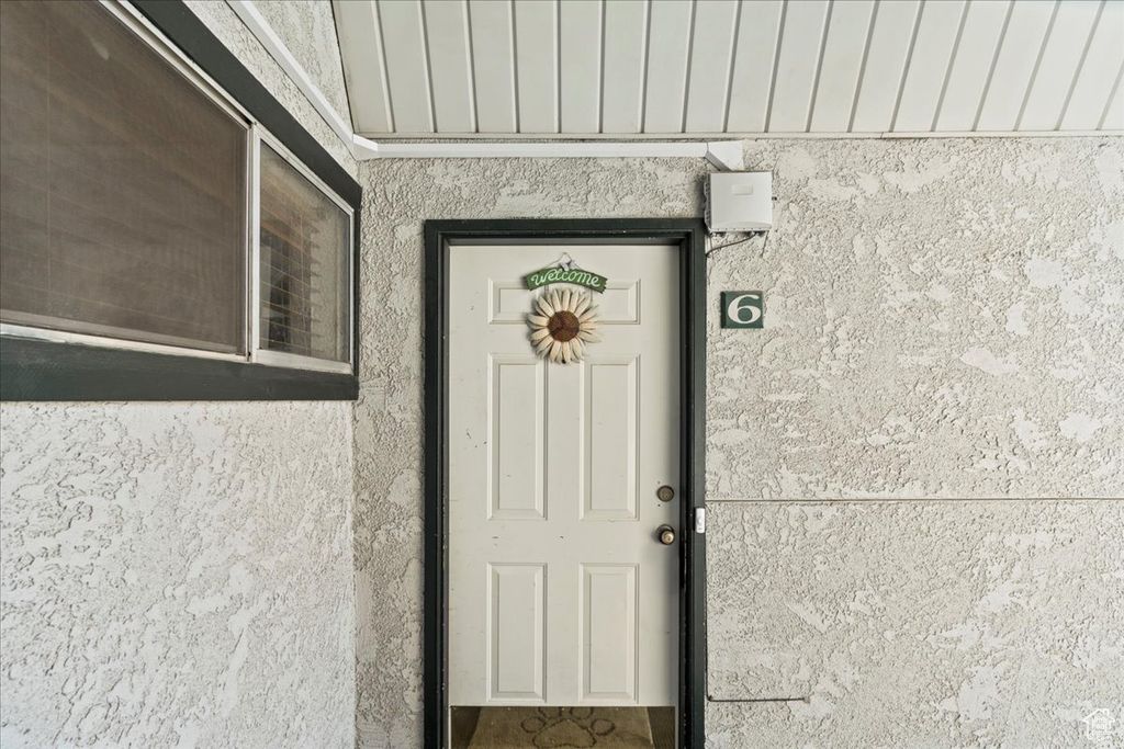 Photo of 219 E HILL AVE #6, Salt Lake City, UT 84107 (MLS # 2119357)