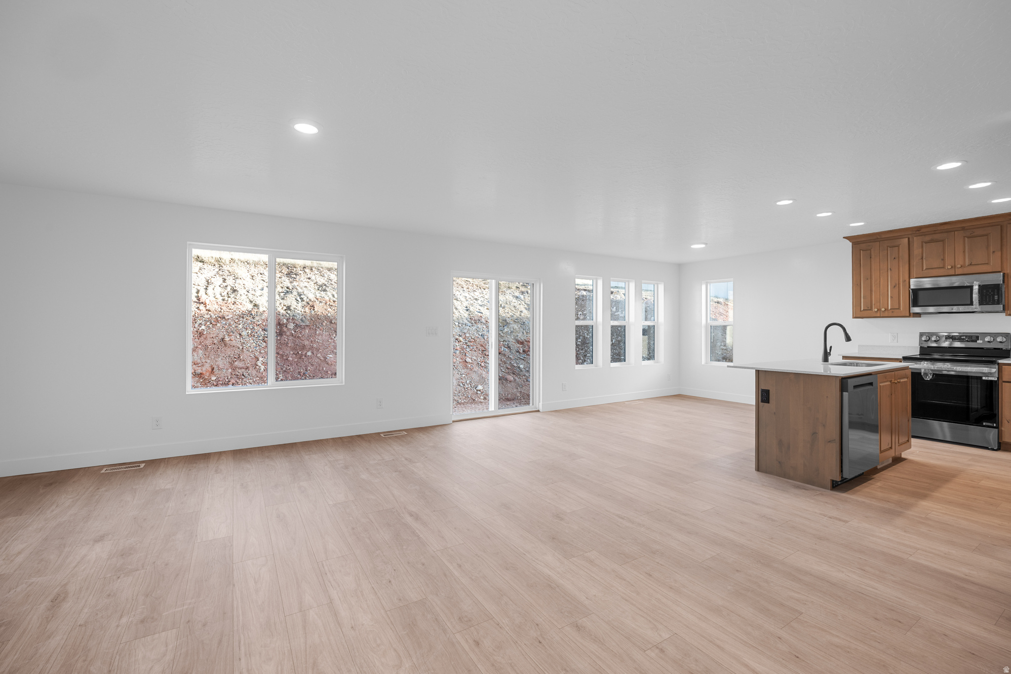 SUMMIT RIDGE THE HILLS - Residential