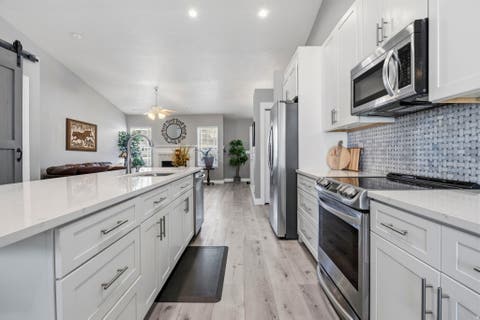 Tiny photo for 984 N 400 W #B, American Fork, UT 84003 (MLS # 2180025)