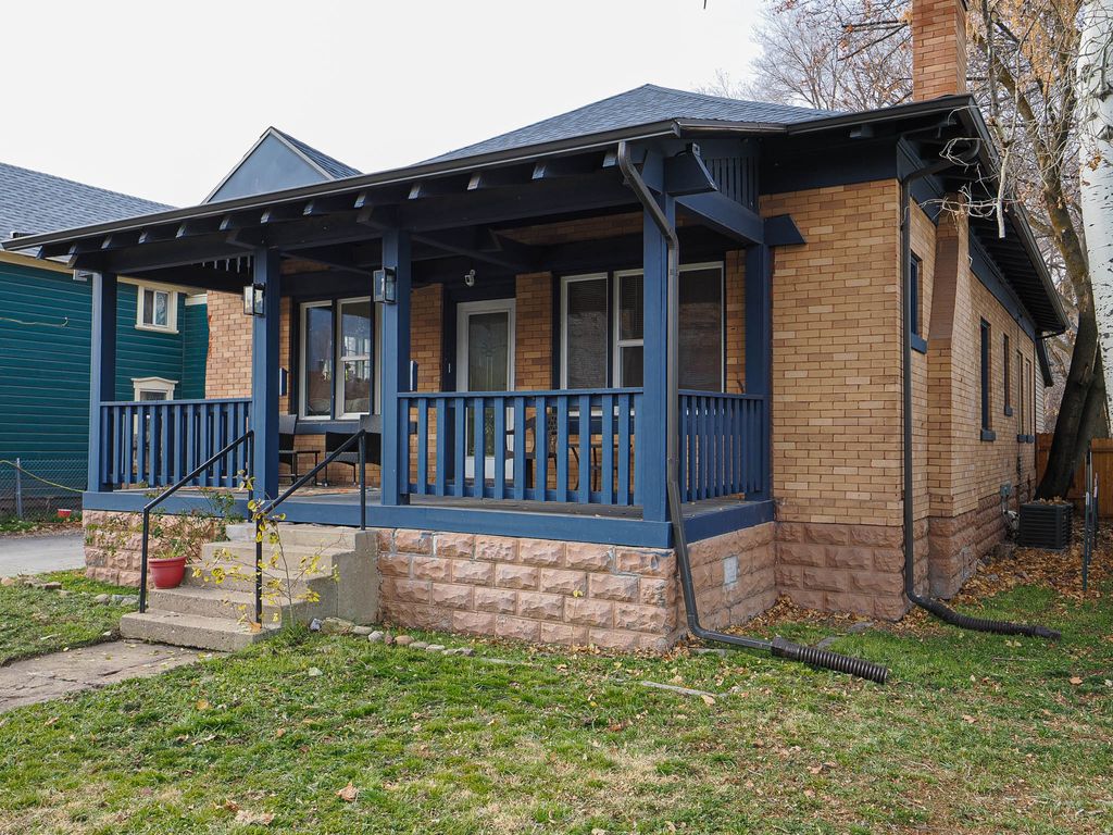 Photo of 2527 GRAMERCY AVE, Ogden, UT 84401 (MLS # 2127723)