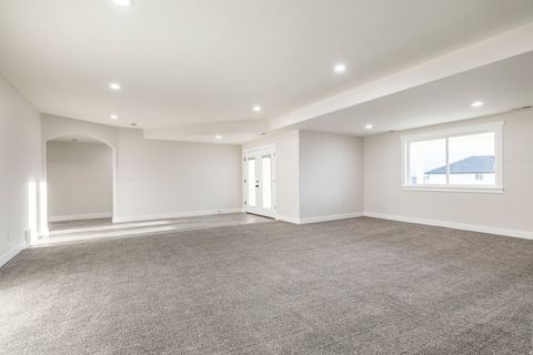 Tiny photo for 689 W 85 S, Hyrum, UT 84319 (MLS # 2158402)