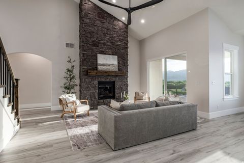 Tiny photo for 689 W 85 S, Hyrum, UT 84319 (MLS # 2158402)