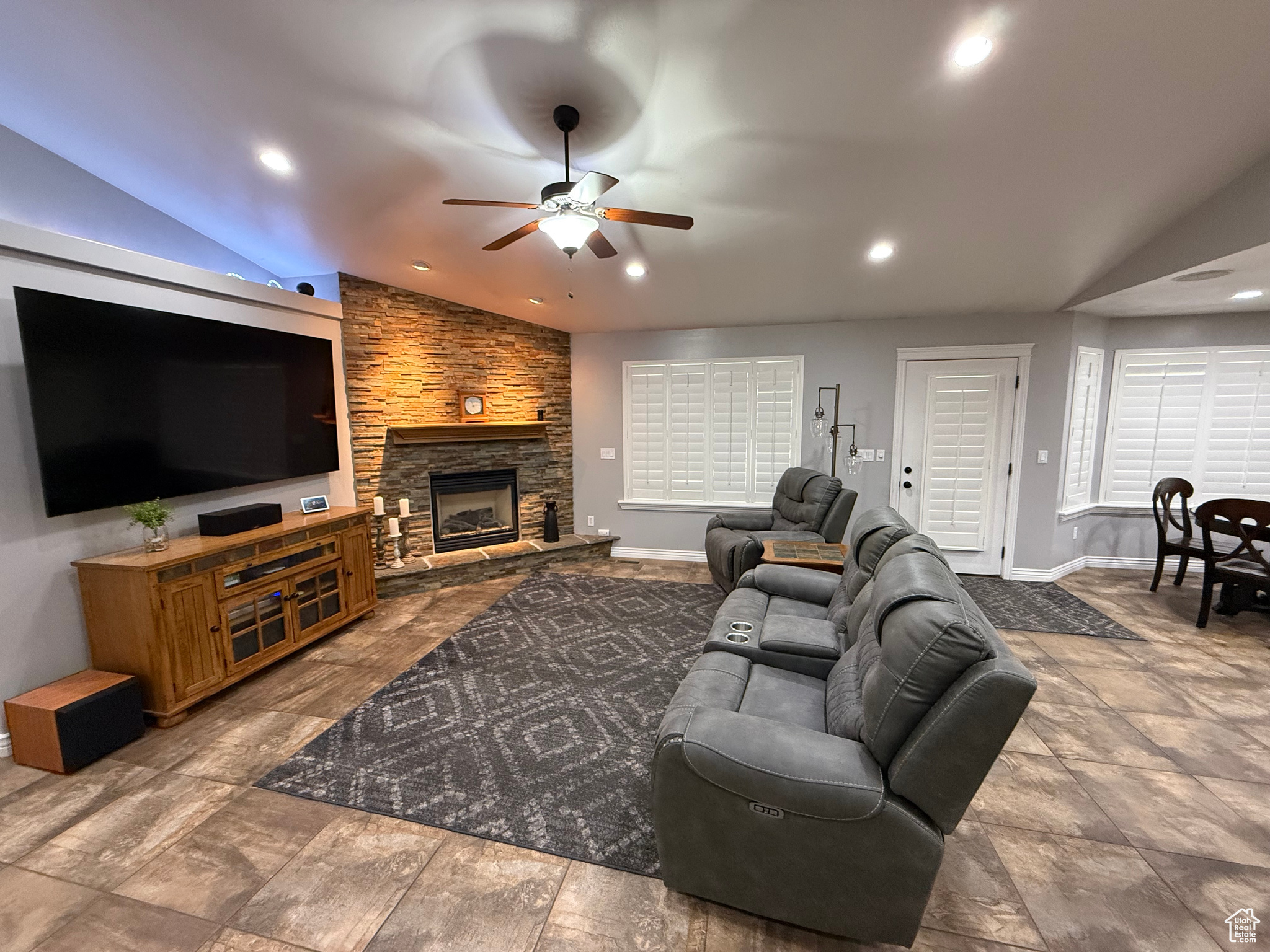 SWAN MEADOWS - Residential