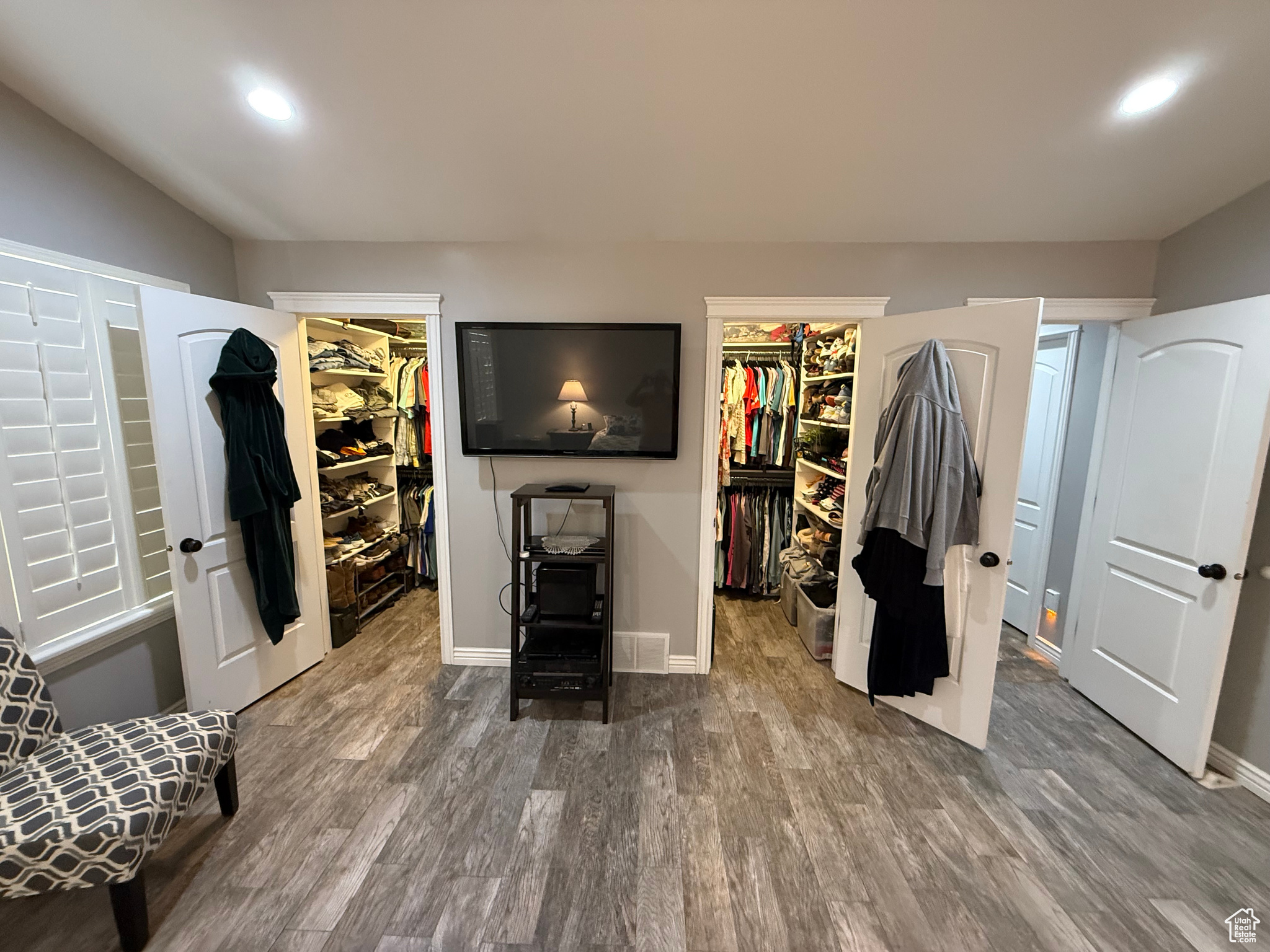 SWAN MEADOWS - Residential