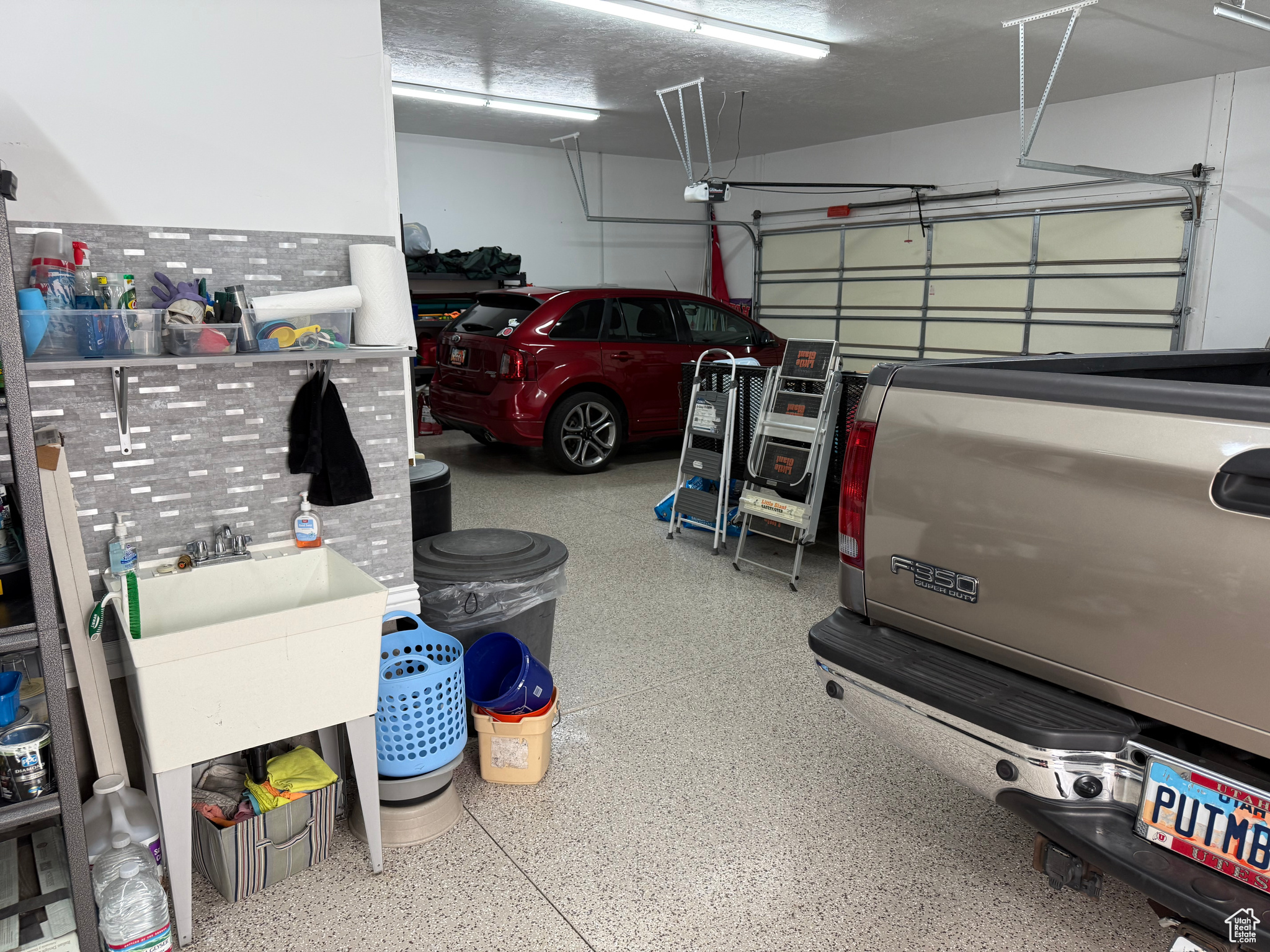 SWAN MEADOWS - Residential