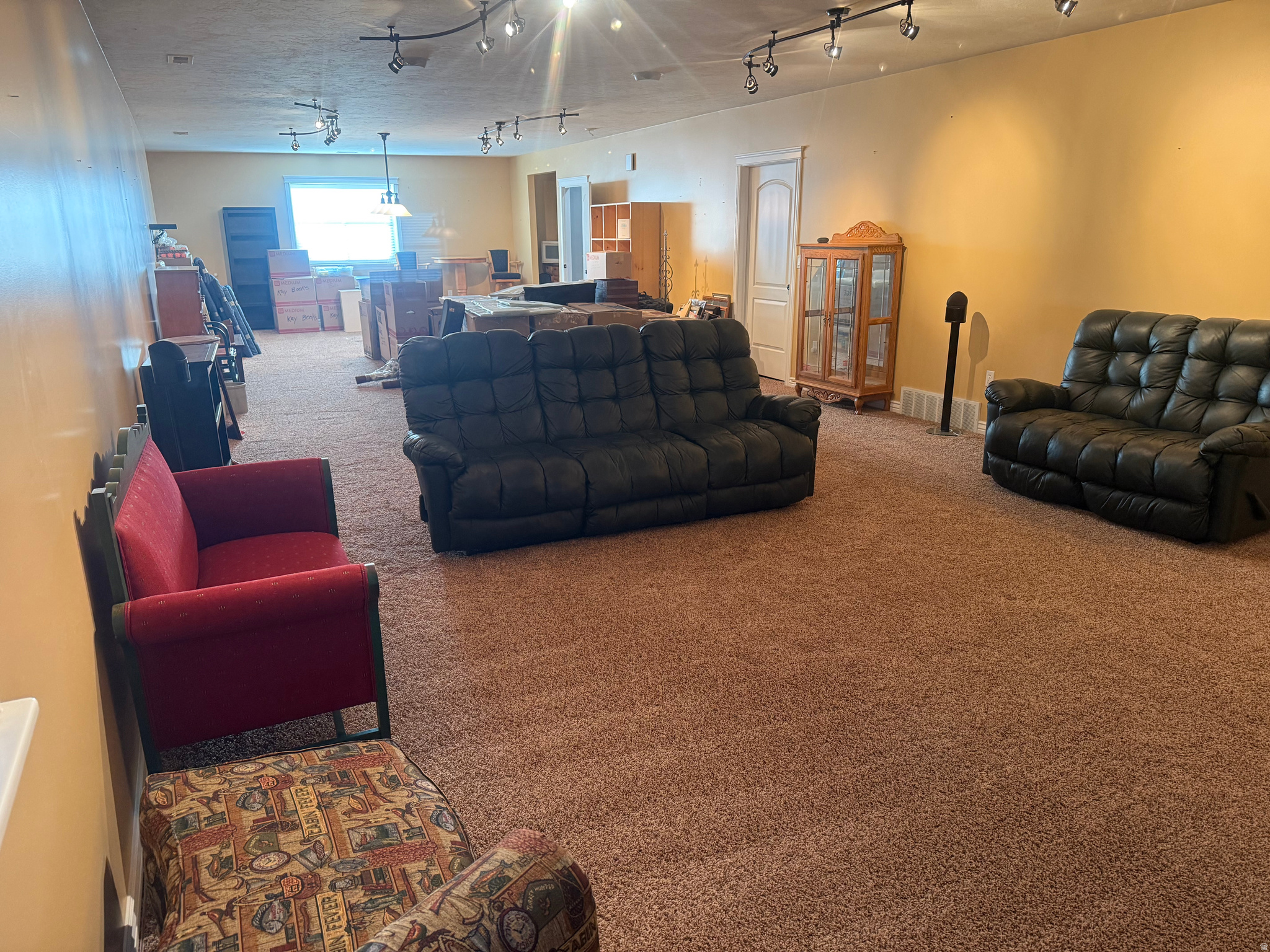 SWAN MEADOWS - Residential