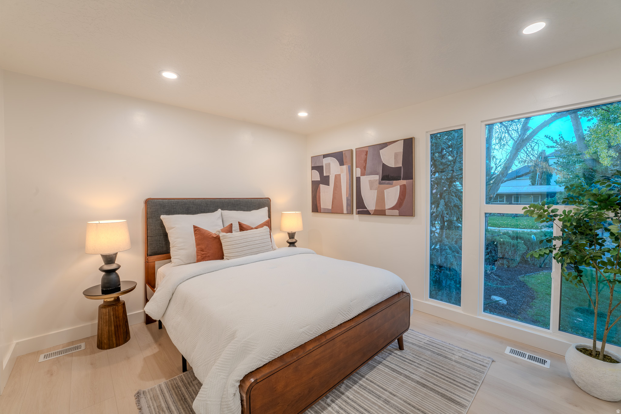 ESSEX GROVE - Residential