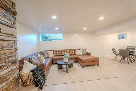 Tiny photo for 2713 E PEBBLE GLEN CIR, Salt Lake City, UT 84109 (MLS # 2120528)