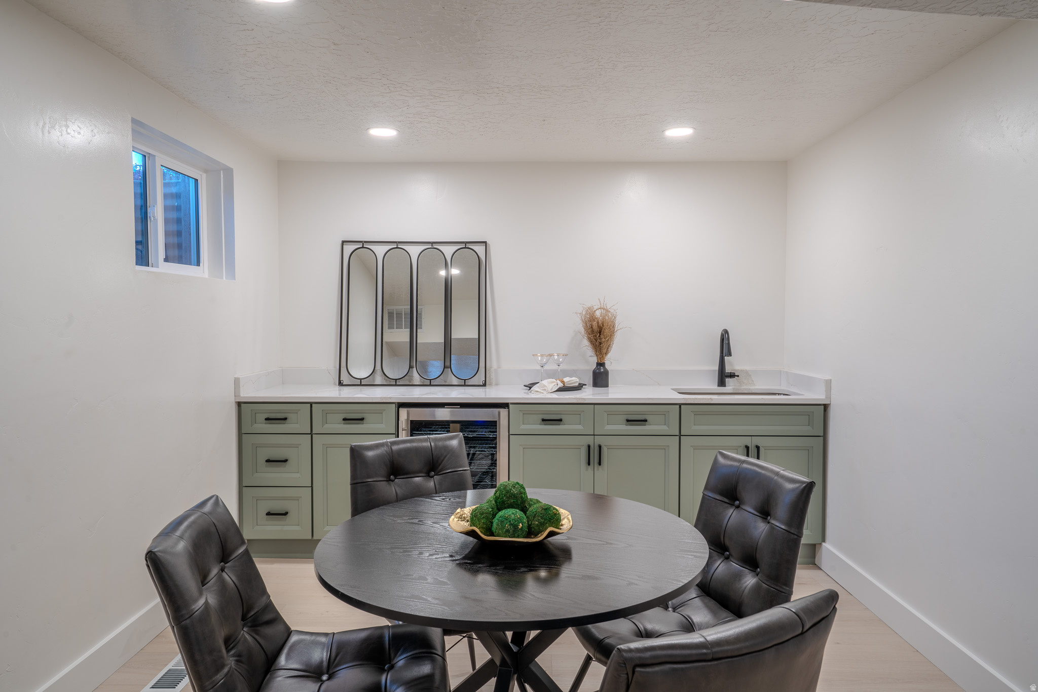 ESSEX GROVE - Residential