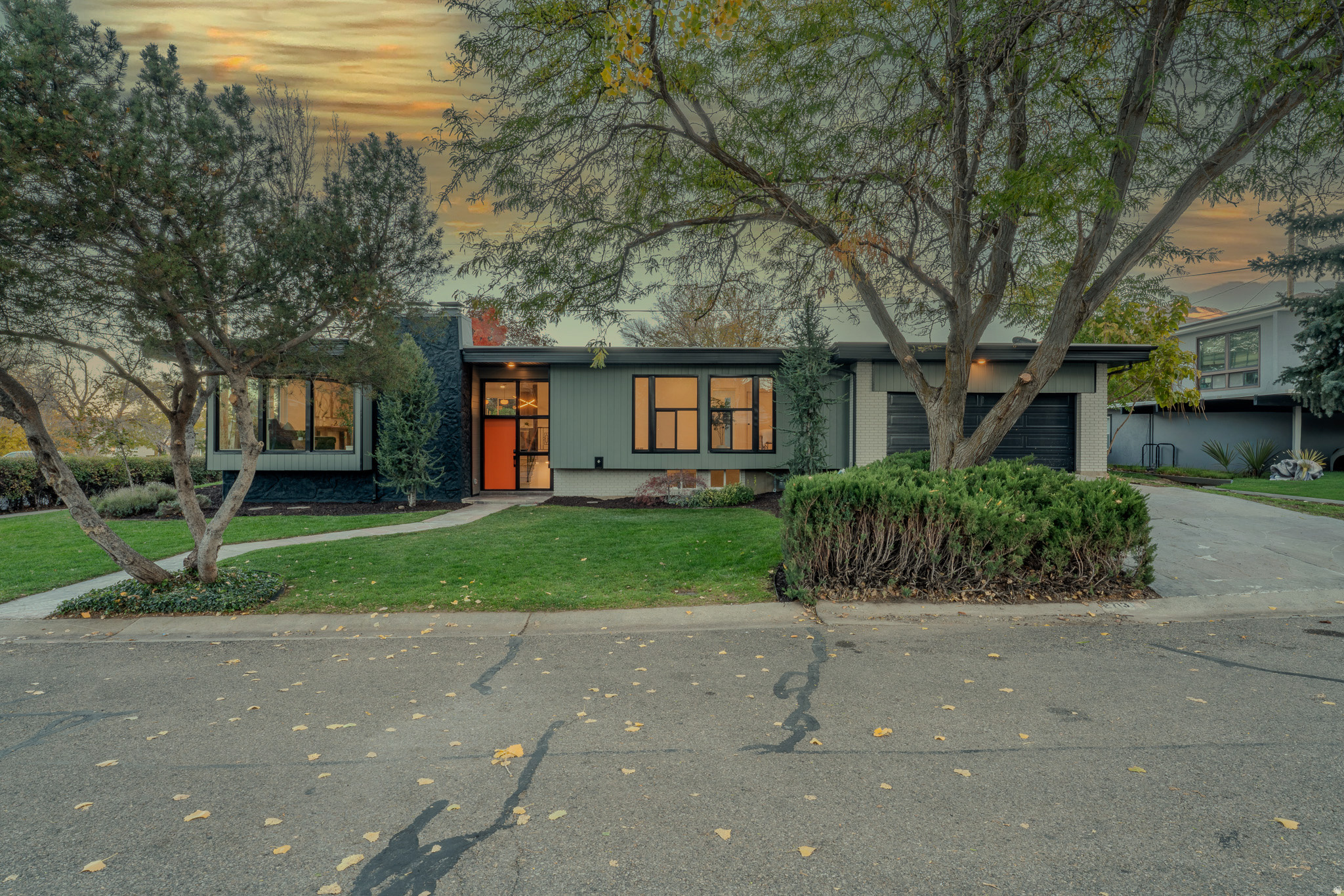 ESSEX GROVE - Residential