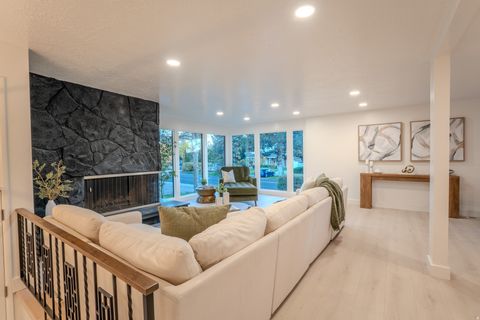 Tiny photo for 2713 E PEBBLE GLEN CIR, Salt Lake City, UT 84109 (MLS # 2120528)