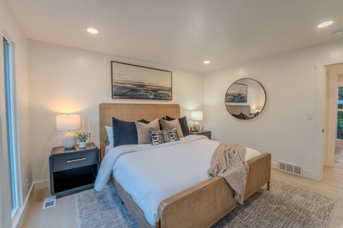 Tiny photo for 2713 E PEBBLE GLEN CIR, Salt Lake City, UT 84109 (MLS # 2120528)