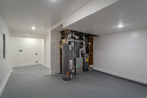 Tiny photo for 2713 E PEBBLE GLEN CIR, Salt Lake City, UT 84109 (MLS # 2120528)