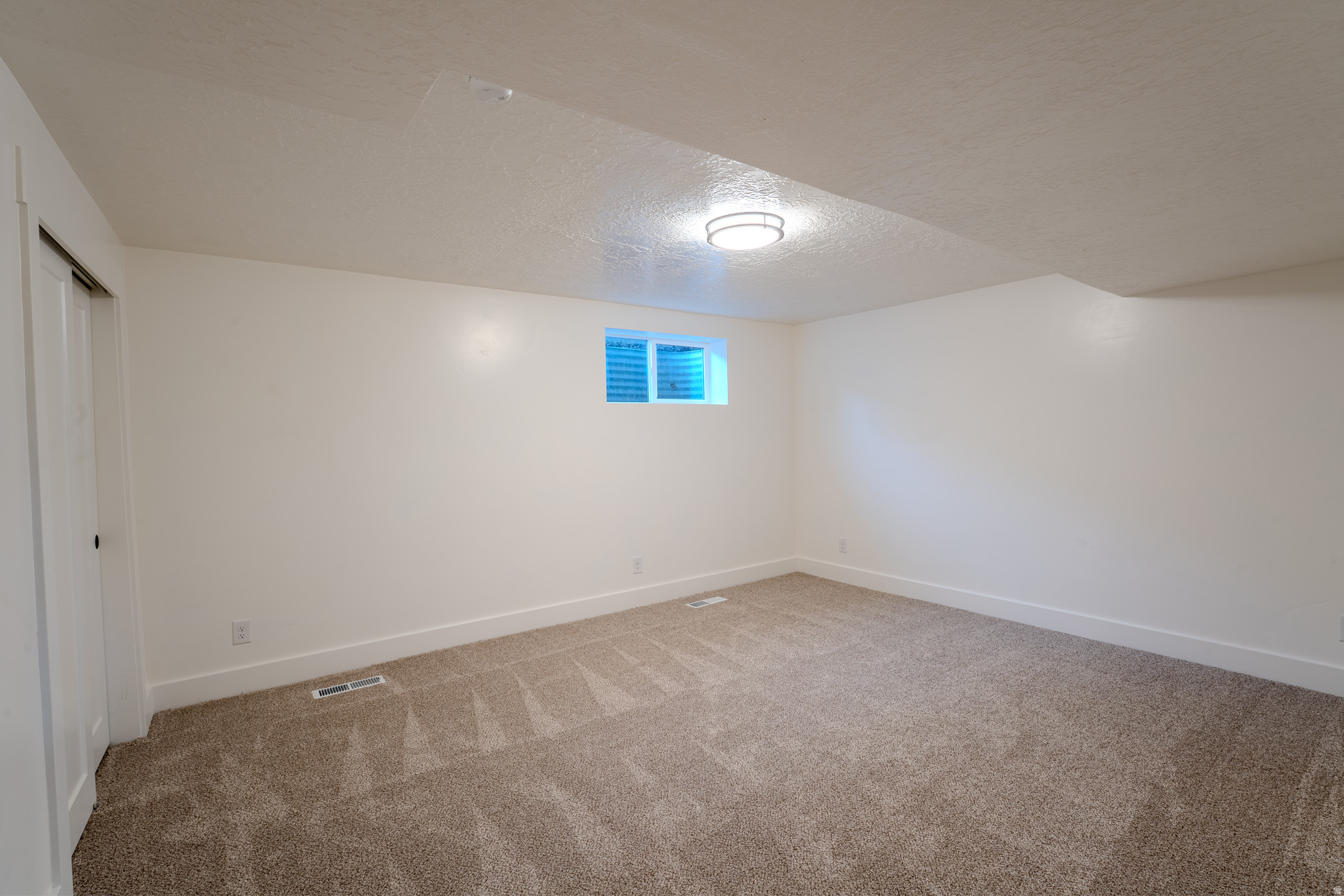 ESSEX GROVE - Residential