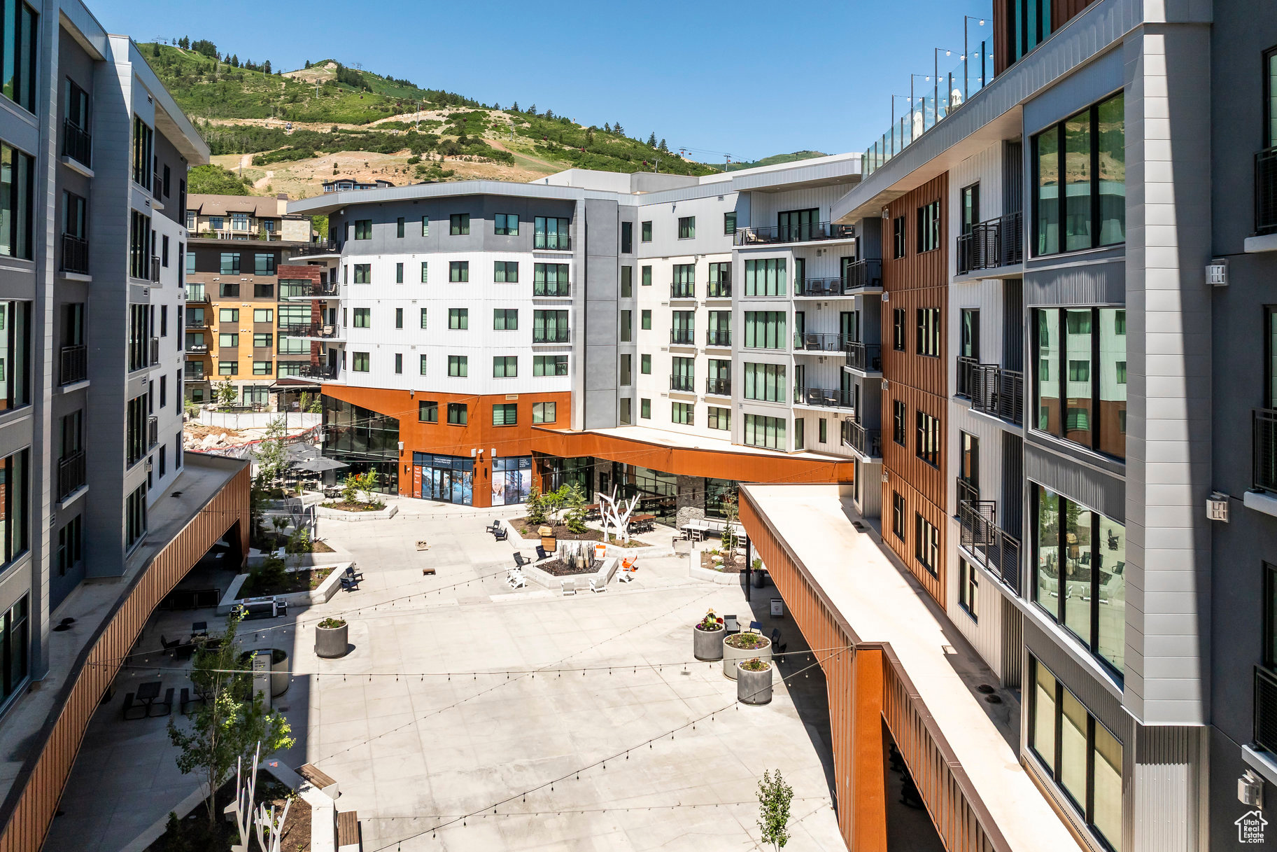 PENDRY RESIDENCES PARK CITY - Residential