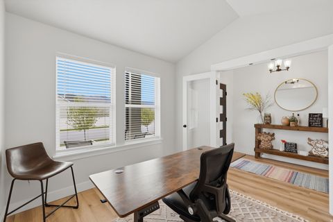 Tiny photo for 4497 N MONROE PEAK LN, Eagle Mountain, UT 84005 (MLS # 2151676)