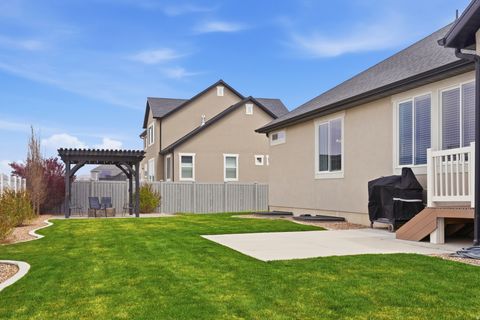 Tiny photo for 4497 N MONROE PEAK LN, Eagle Mountain, UT 84005 (MLS # 2151676)