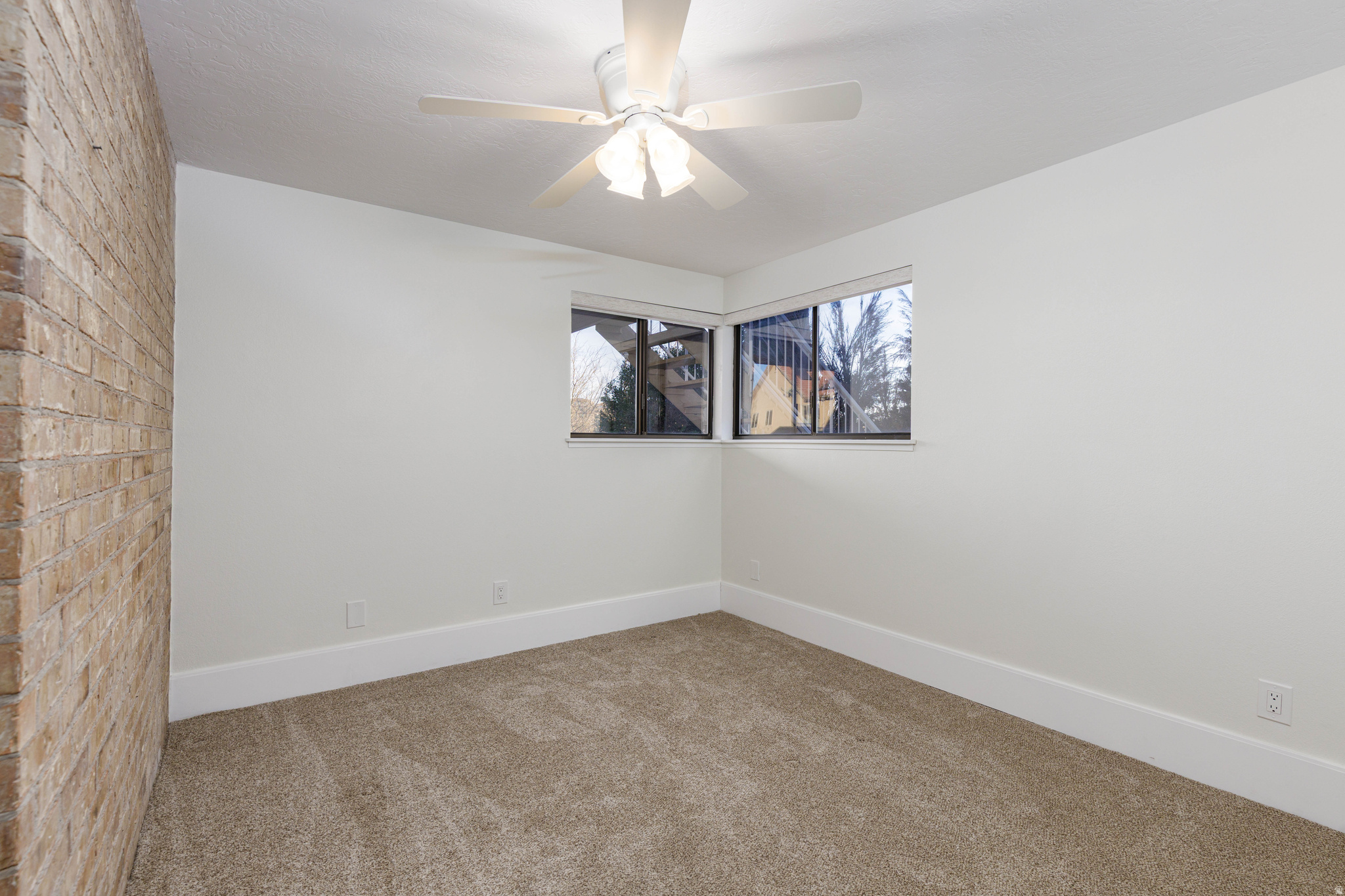 BLOOMINGTON HILLS - Residential