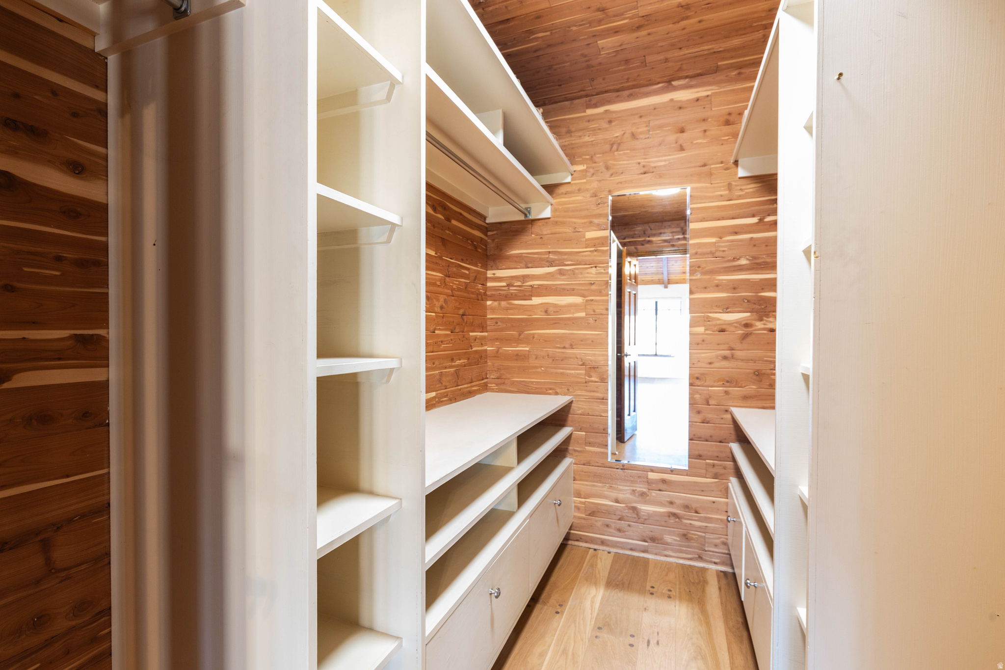 BLOOMINGTON HILLS - Residential