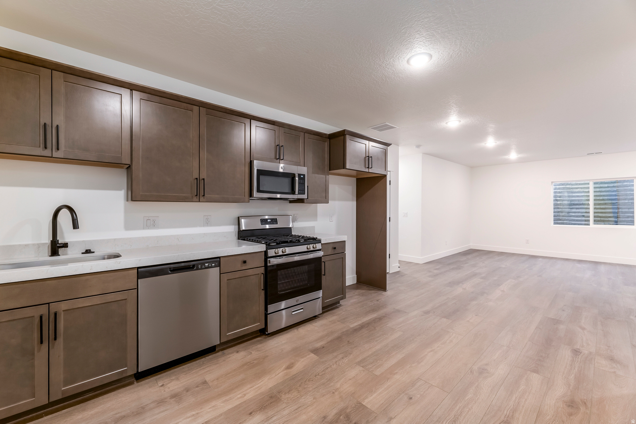 WESTON FIELD - Residential