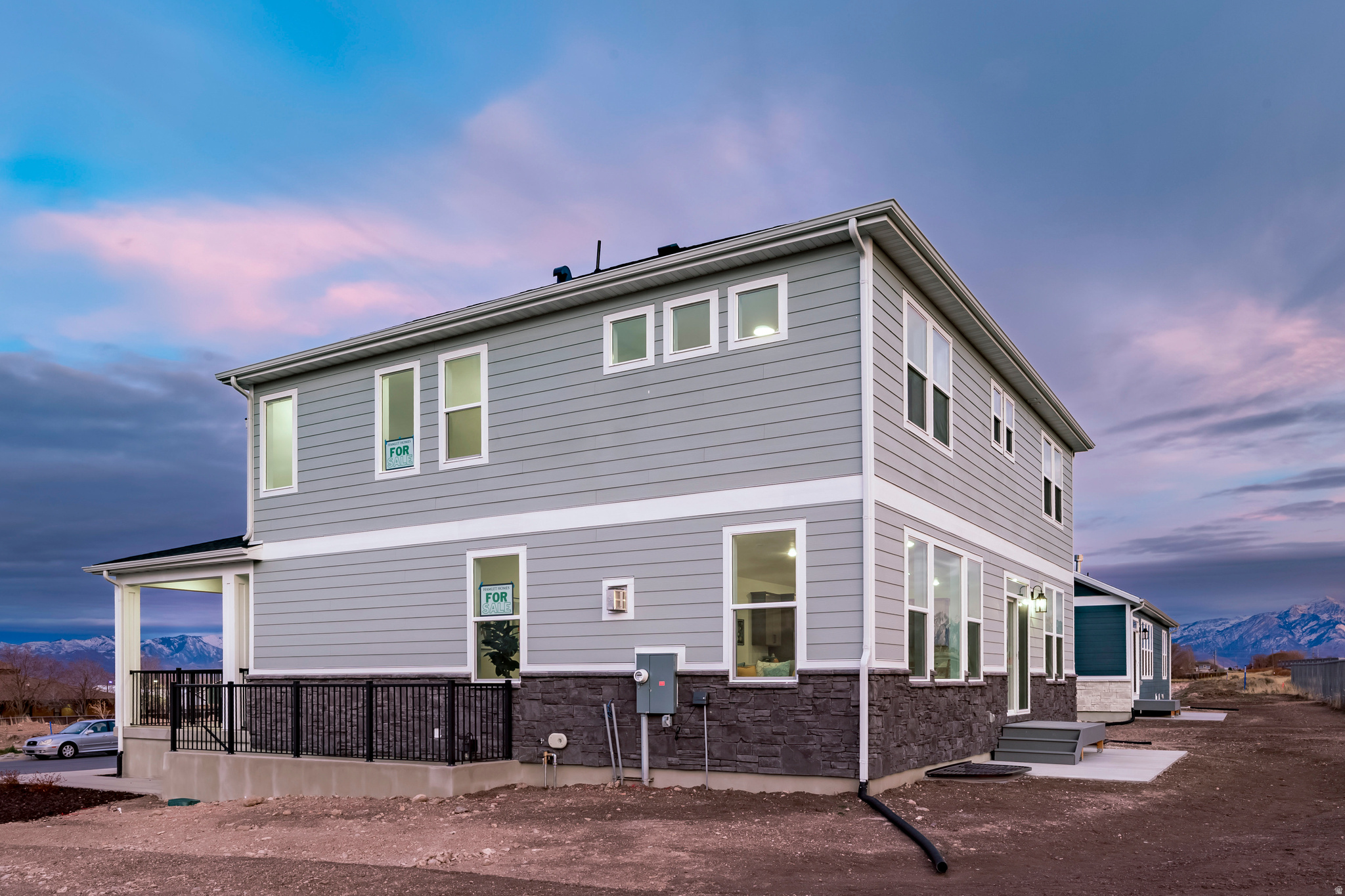 WESTON FIELD - Residential