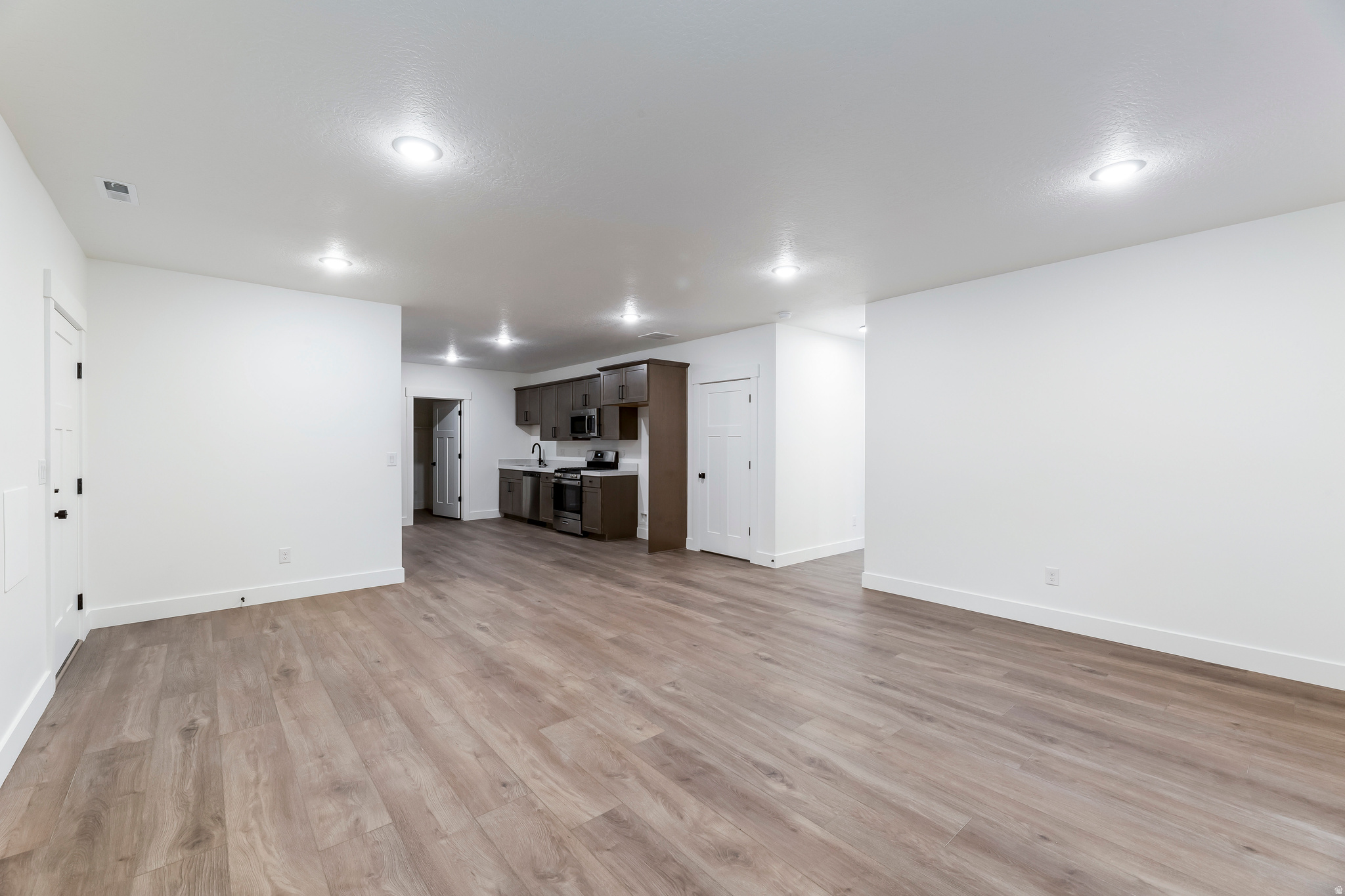 WESTON FIELD - Residential